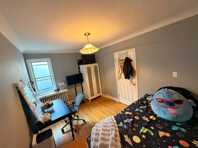 4-Bedroom Apartment for Rent – Eglinton & Dufferin - Photo 8