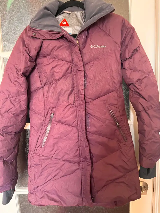 Columbia winter jacket for women size S like new