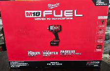 Milwaukee  Impact wrench 2957-21f. new