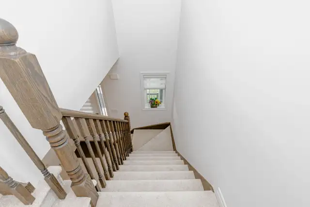 Beautiful  Detached Home For Sale in Brantford - Photo 8