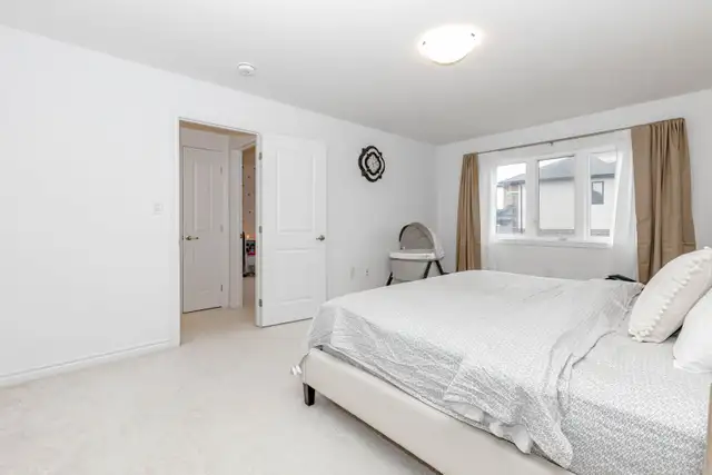 Beautiful  Detached Home For Sale in Brantford - Photo 10