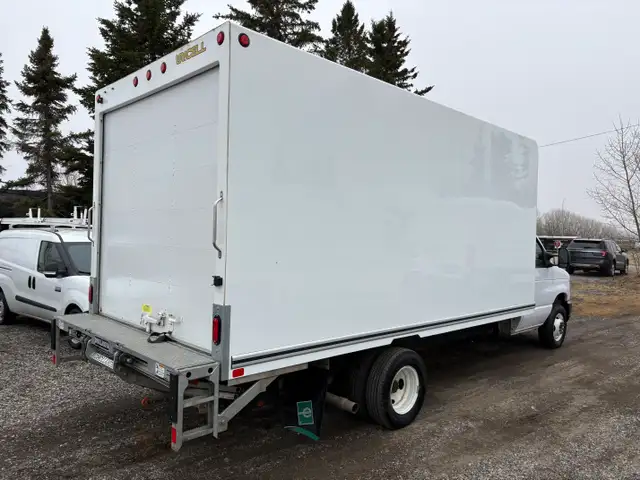 2025 Ford E-450 16' CUBE VAN LOADED 'POWER LIFT' 34K $AVE 30K - Photo 6