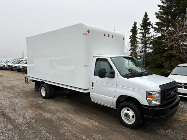 2025 Ford E-450 16' CUBE VAN LOADED 'POWER LIFT' 34K $AVE 30K - Photo 8