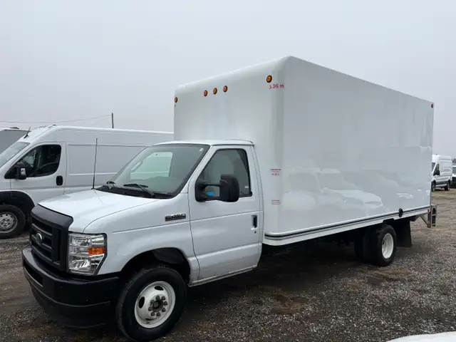 2025 Ford E-450 16' CUBE VAN LOADED 'POWER LIFT' 34K $AVE 30K - Photo 9