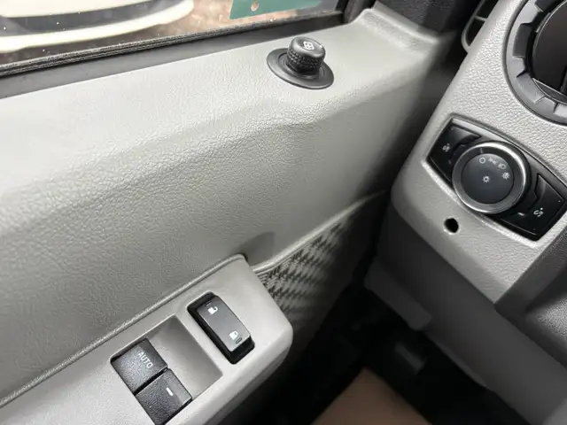 2025 Ford E-450 16' CUBE VAN LOADED 'POWER LIFT' 34K $AVE 30K - Photo 13