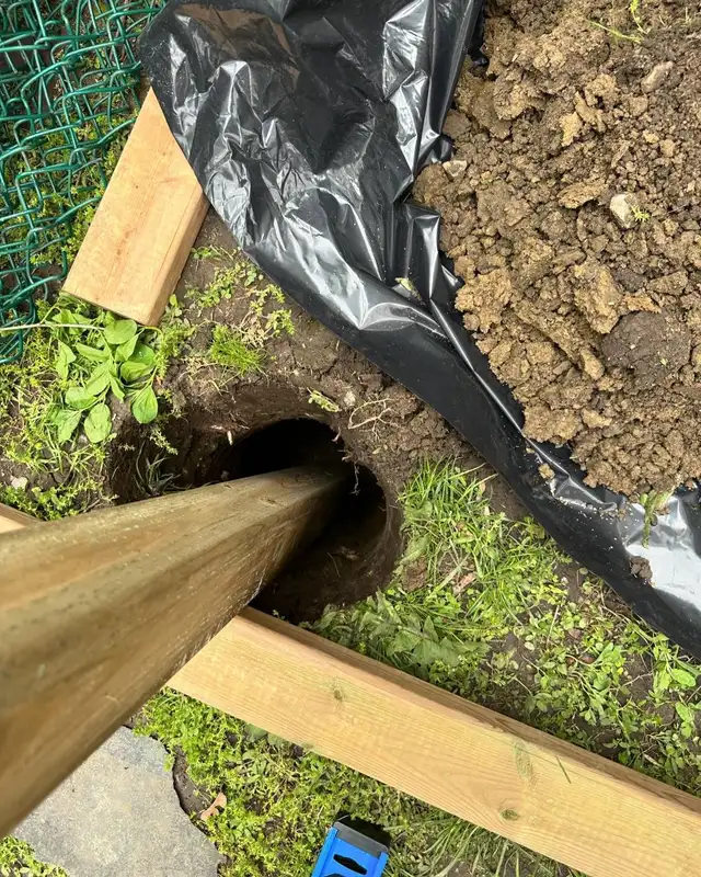 Fence posts & more - Photo 3