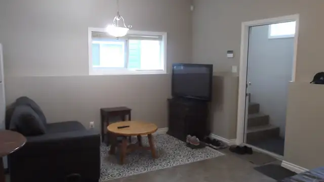 Fully Furnished Suite - Photo 4