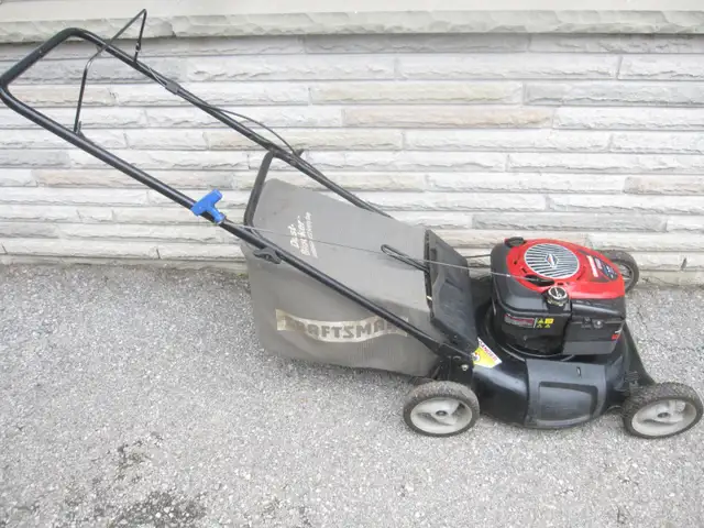 21 INCH CRAFTSMAN 6.5 H/P PUSH MOWER WITH BAGGER
