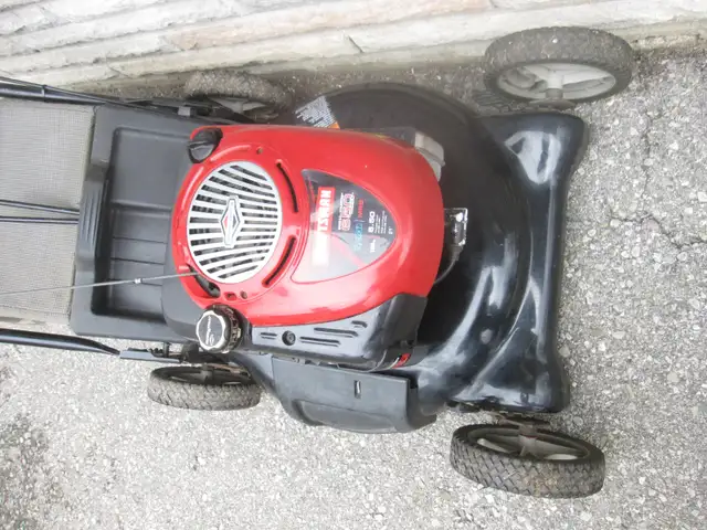 21 INCH CRAFTSMAN 6.5 H/P PUSH MOWER WITH BAGGER - Photo 3