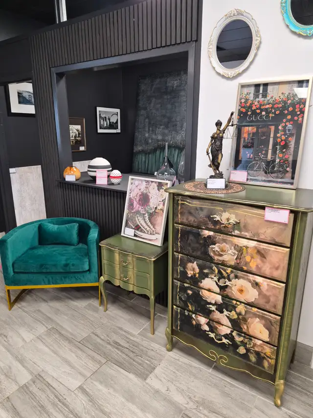 5 DRAWER FLORAL DRESSER