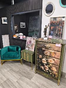 5 DRAWER FLORAL DRESSER