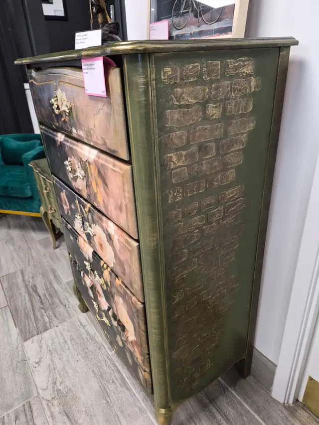 5 DRAWER FLORAL DRESSER - Photo 2