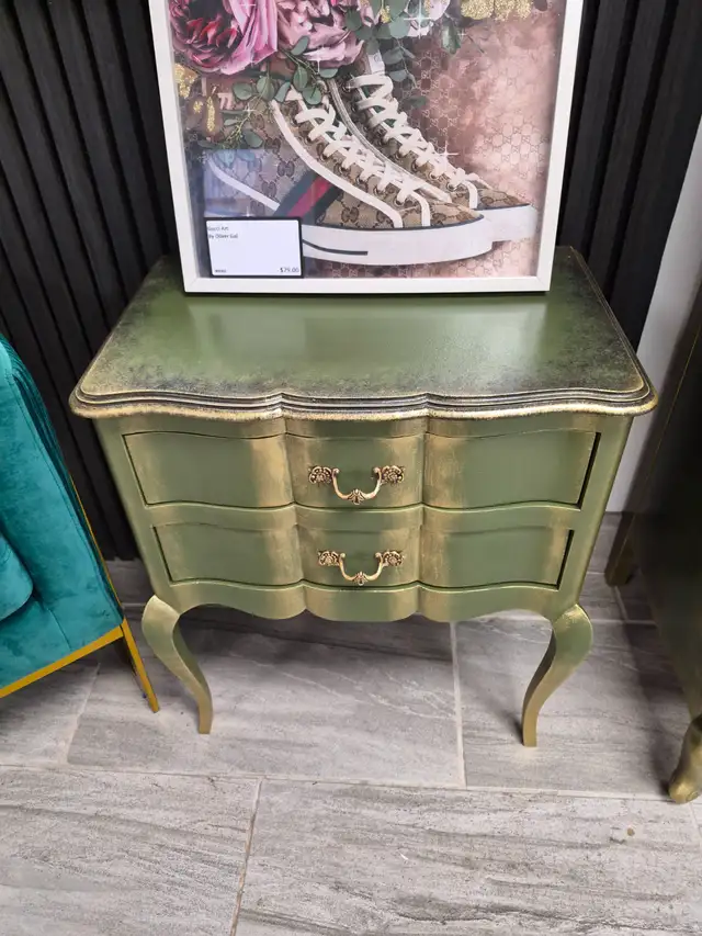 5 DRAWER FLORAL DRESSER - Photo 3