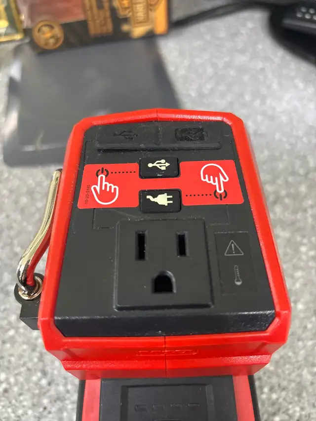 Milwaukee 2846 18V Top off power supply - Photo 7