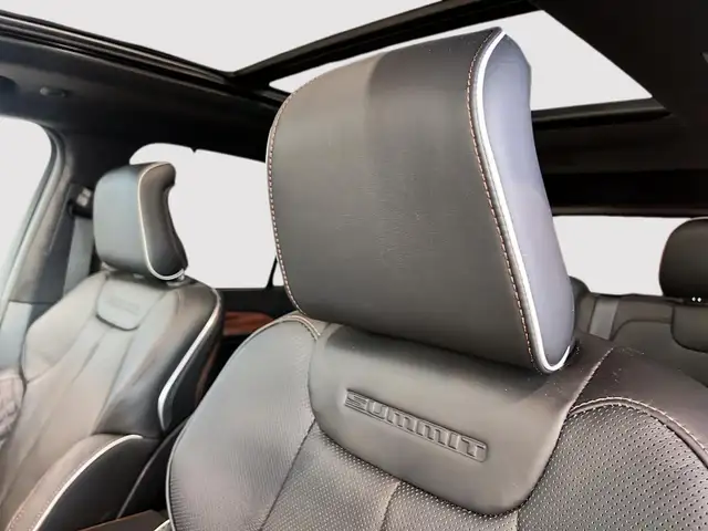 2025 Jeep Grand Cherokee L Summit Reserve 4x4 - Photo 13