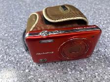 Olympus VG-160 14MP Digital Camera