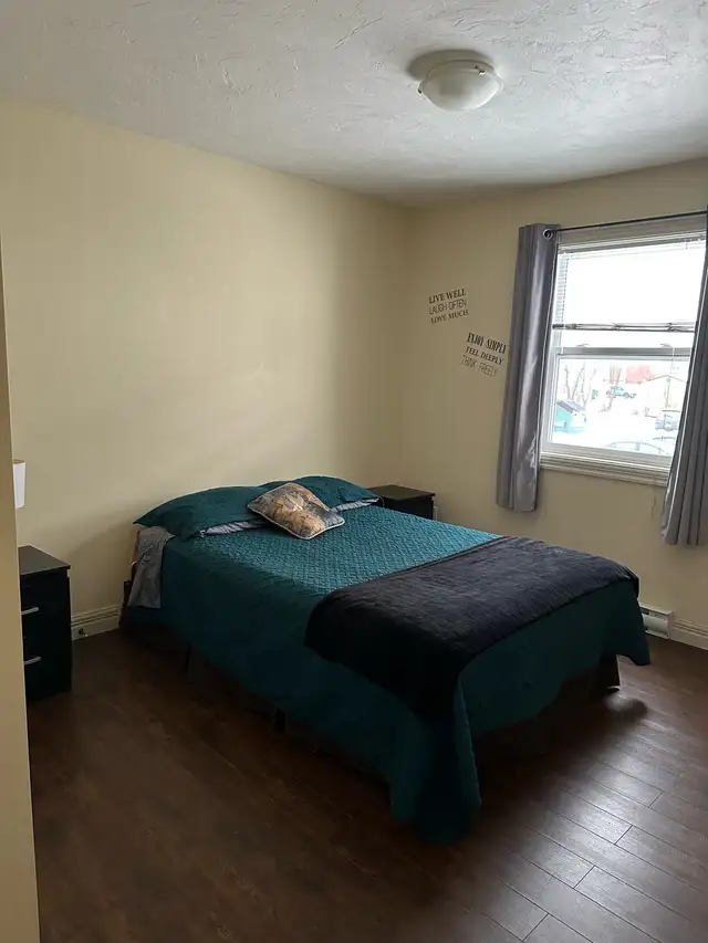 Room Rental - Photo 9