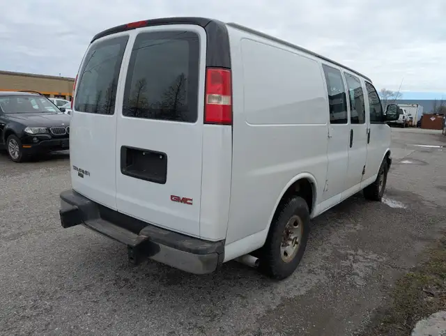 2009 GMC Savana 2500 CARGO 'Holy COW' Certified FREE 6M warranty - Photo 2