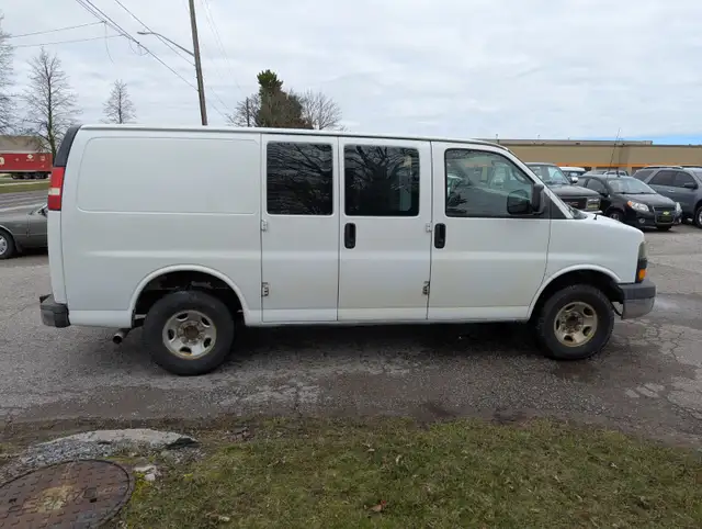 2009 GMC Savana 2500 CARGO 'Holy COW' Certified FREE 6M warranty - Photo 3