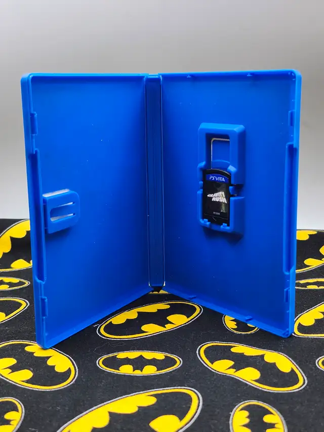 Gravity Rush - In Case - PS Vita (#2893) - Photo 2