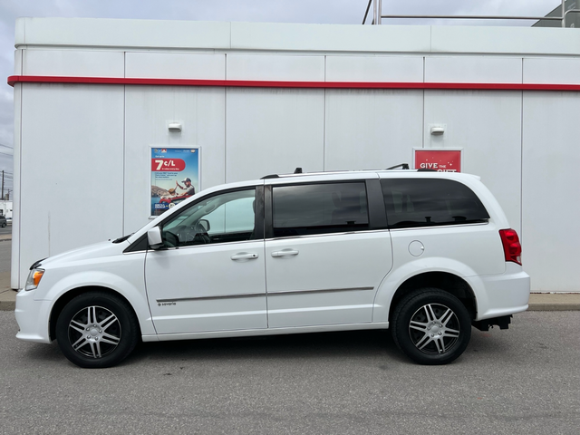 2016 Dodge Grand Caravan CREW-MOBILITY WHEELCHAIR ACCESSIBLE VAN - Photo 8