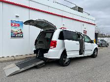 2016 Dodge Grand Caravan CREW-MOBILITY WHEELCHAIR ACCESSIBLE VAN - Photo 18