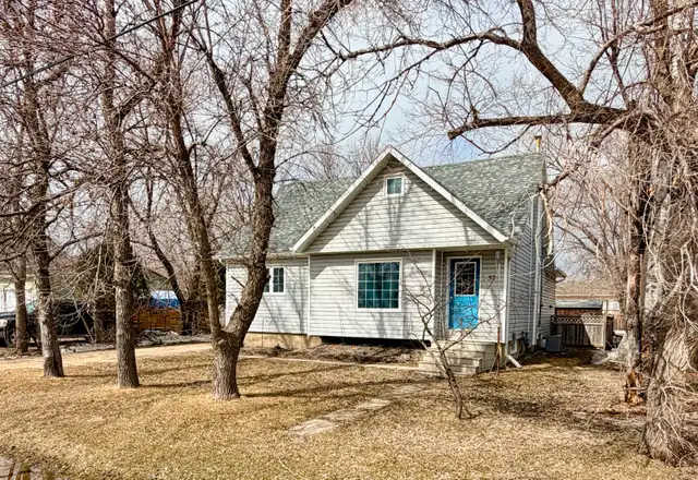 3  Bed | 2 Bath | 87 Gordon Avenue Elm Creek