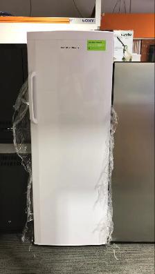 HAMILTON BEACH UPRIGHT FREEZER – GARAGE READY (WHITE)