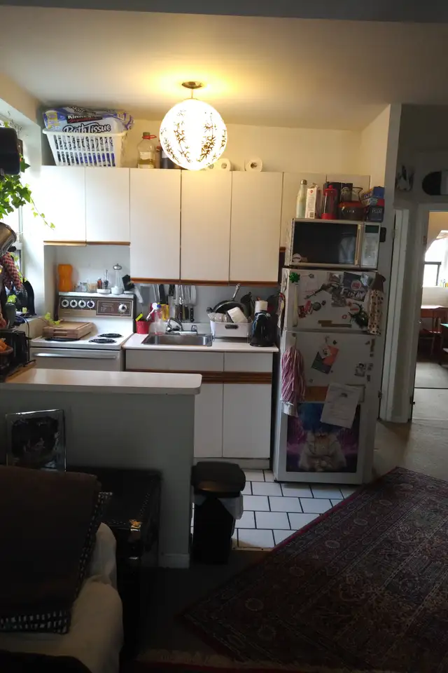 Bright 2 bdrm/Deck near Little Italy June 1st - Photo 9