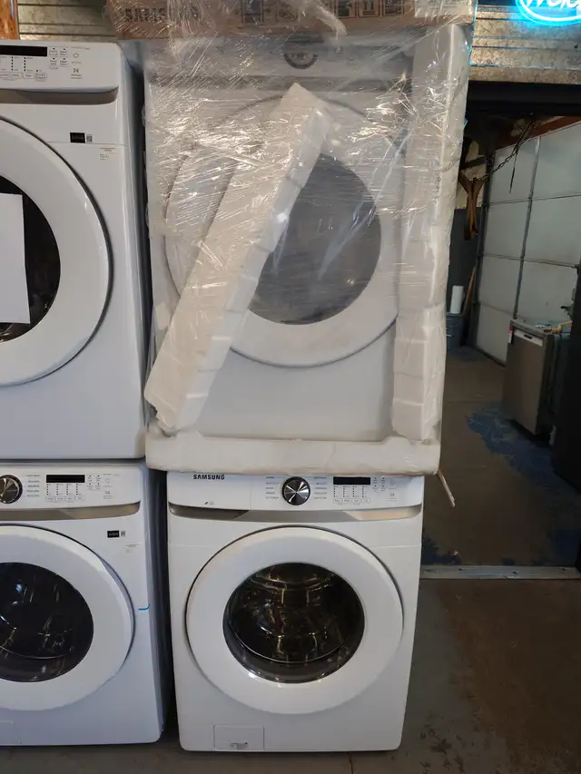 Samsung '27' White Front Load Washer and Dryer Set on Sale‼️