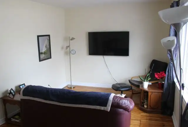 100 Helen 1 bedroom shared Kingston Ontario - Photo 2