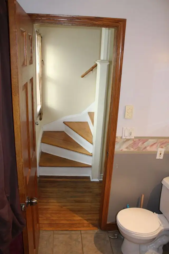 100 Helen 1 bedroom shared Kingston Ontario - Photo 4