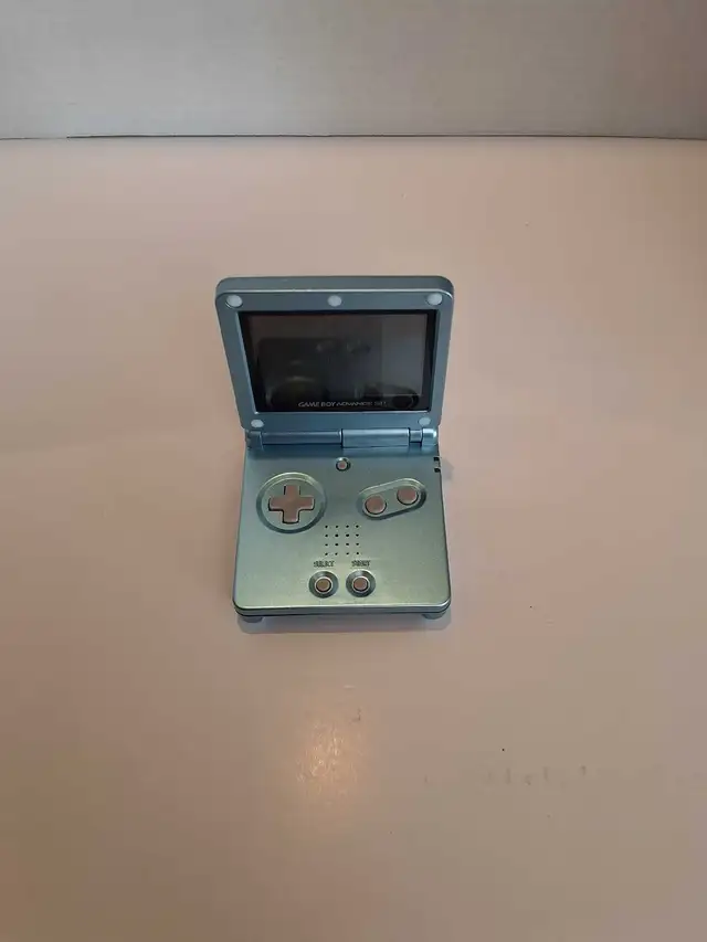 Gameboy Advance SP - Photo 3