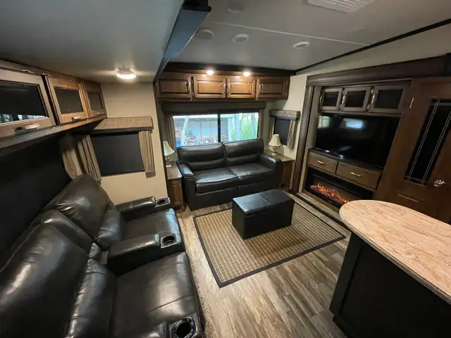 2018 Grand Design Reflection 36 ft. 5th Wheel - Photo 3