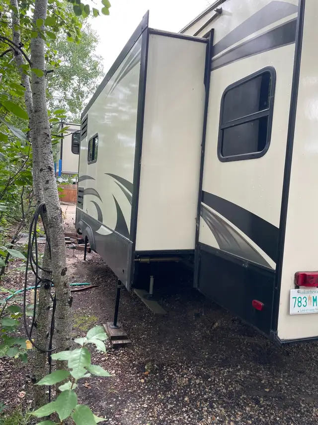 2018 Grand Design Reflection 36 ft. 5th Wheel - Photo 10