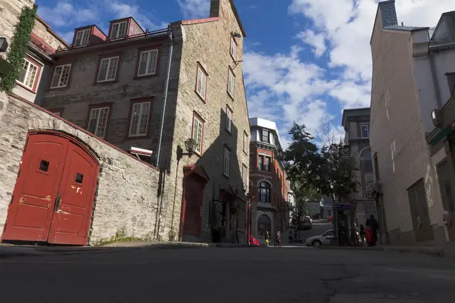 1 1/2 Vieux-Québec Haute-ville - tout inclus - juillet - Photo 6