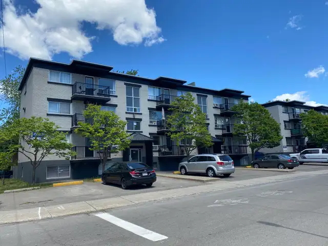 5 1/2 Limoilou Des Peupliers E. -Chauffé et eau ch.- 1er mai - Photo 2