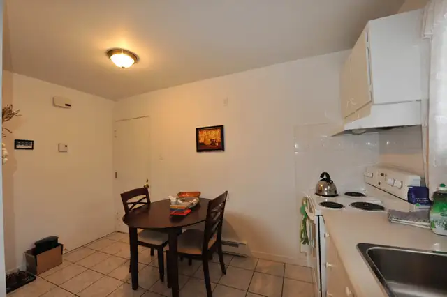 3 1/2 Ste-Foy - Tout inclus - près université - juillet - Photo 13