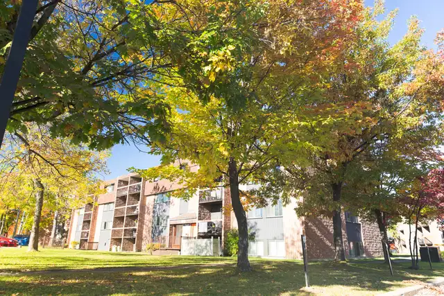 4 1/2 Charny Tout inclus Piscine septembre - Photo 4