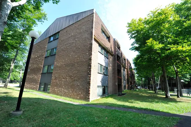 4 1/2 Charny Tout inclus Piscine septembre - Photo 9