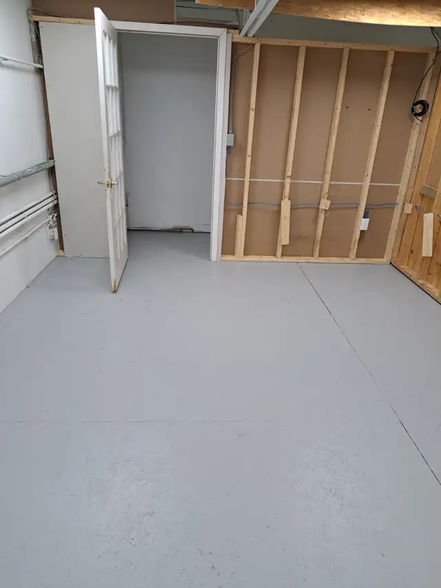 RENT -1000 sqft Commercial Industrial - Photo 3