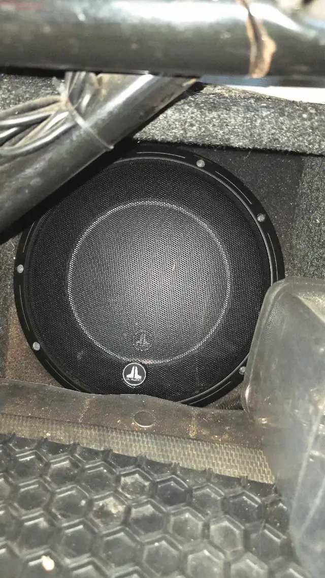 Needs a mechanics touch - Photo 4