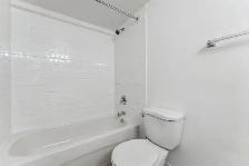 Villa Superior - Bachelor available at 455 Superior St, Victoria - Photo 8