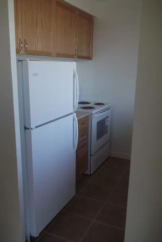 1 BEDROOM APARTMENT IN PORT HOPE (UTILITIES INCLUDED) - Photo 4