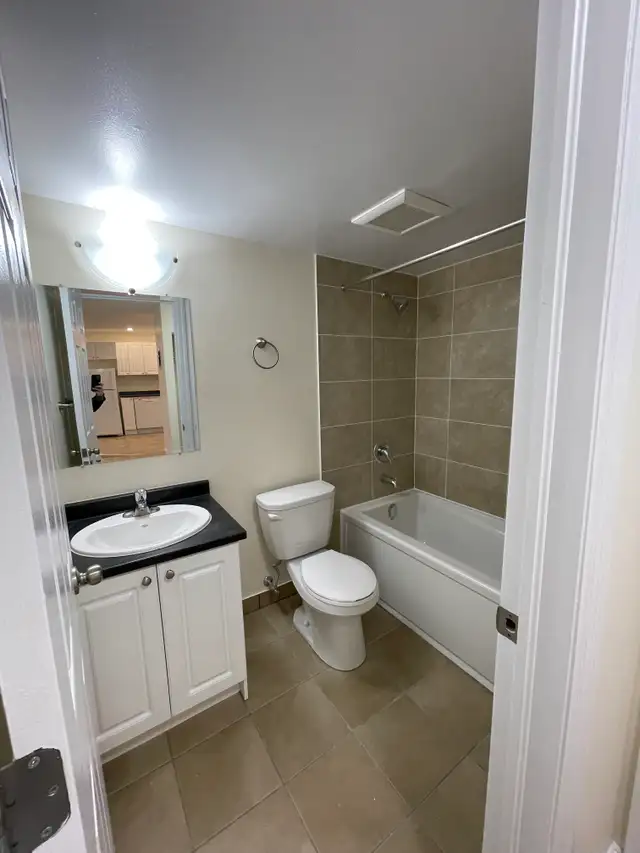 Modern 1BR - Unit 222 - Aug 1st - Heat/Wat/Pkg Included! - Photo 8