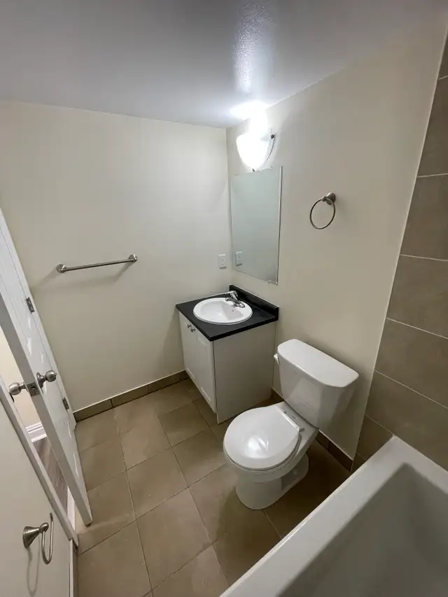 Modern 1BR - Unit 222 - Aug 1st - Heat/Wat/Pkg Included! - Photo 9