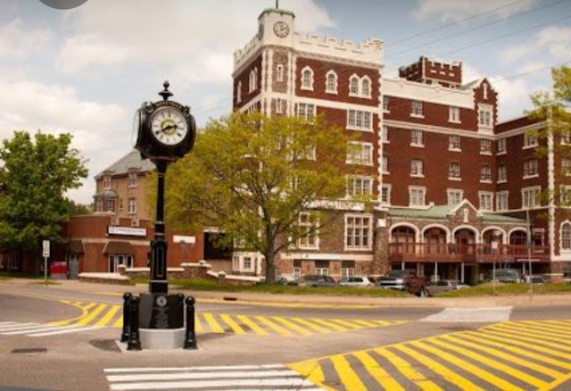 Fully Renovated Unit Available June 1! - Photo 16