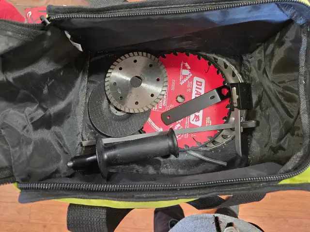 RYOBI  CIRCULAR  SAW WITH LASER LINE AND BAG - Photo 2