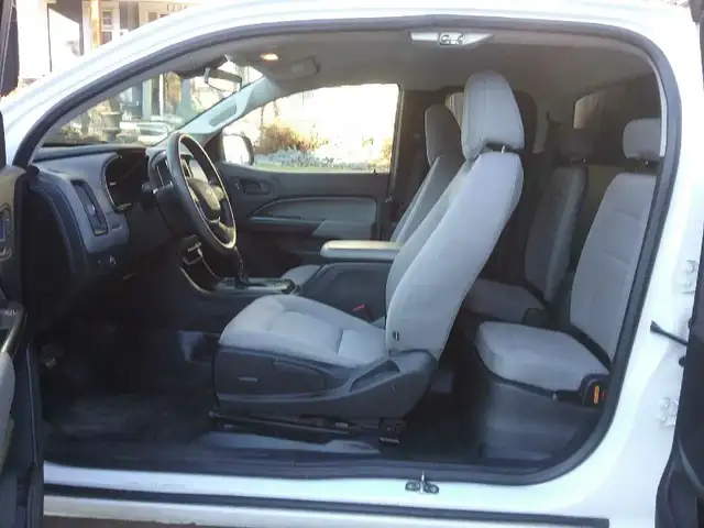 2020 CHEVROLET COLORADO EXTENDED CAB, RWD - Photo 8