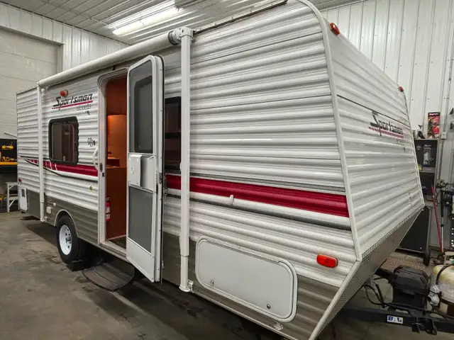 2013 KZ Sportsmen Classic 20Ft - great couples unit!